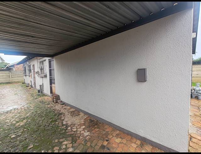 3 BEDROOM HOUSE RENTED IN MINNEBRON